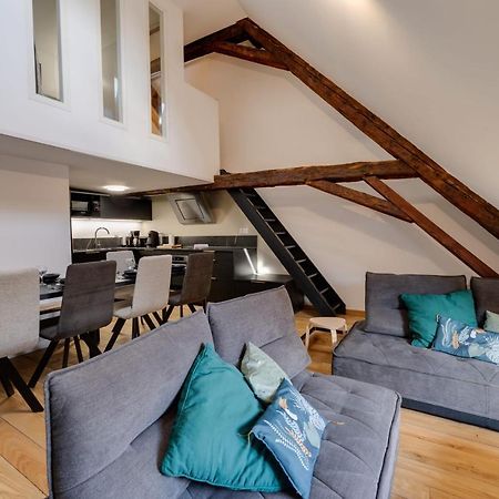 Le Septqatre - Grand Triplex Au Coeur De La Vieille Ville Annecy Exterior photo